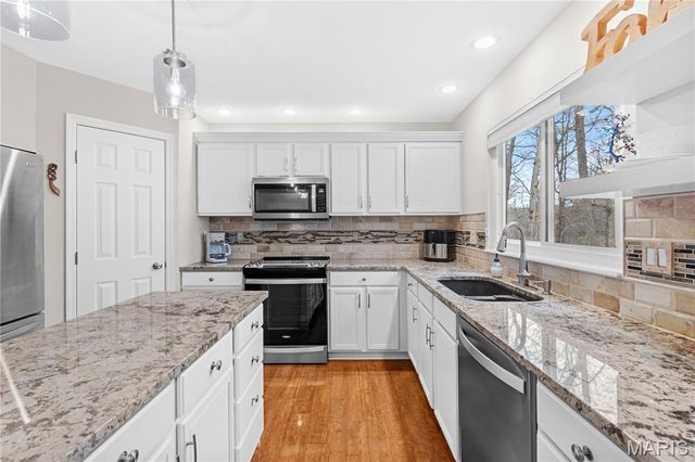 9 W Hampton Court, Foristell, MO 63348