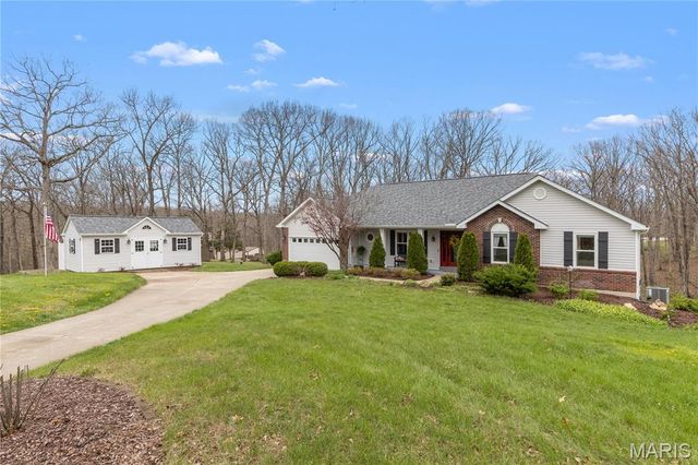 9 W Hampton Court, Foristell, MO 63348