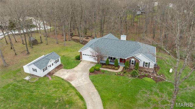 9 W Hampton Court, Foristell, MO 63348