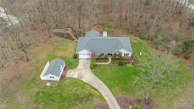 9 W Hampton Court, Foristell, MO 63348