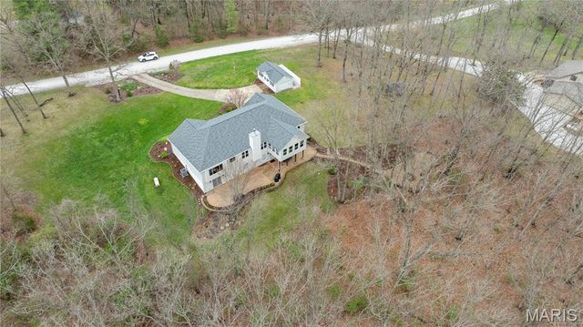 9 W Hampton Court, Foristell, MO 63348