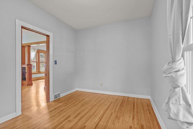 1039 Laurel Avenue, Saint Paul Park, MN 55071