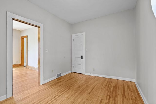 1039 Laurel Avenue, Saint Paul Park, MN 55071