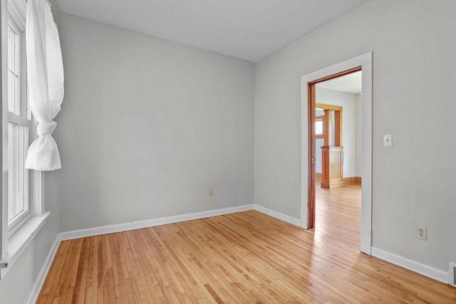 1039 Laurel Avenue, Saint Paul Park, MN 55071