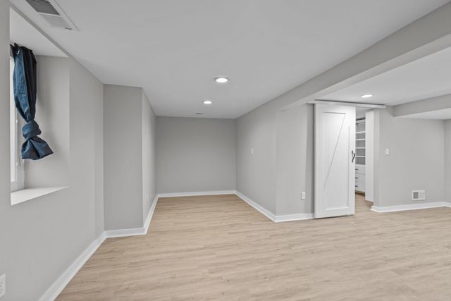 1039 Laurel Avenue, Saint Paul Park, MN 55071