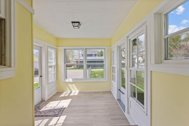 1039 Laurel Avenue, Saint Paul Park, MN 55071