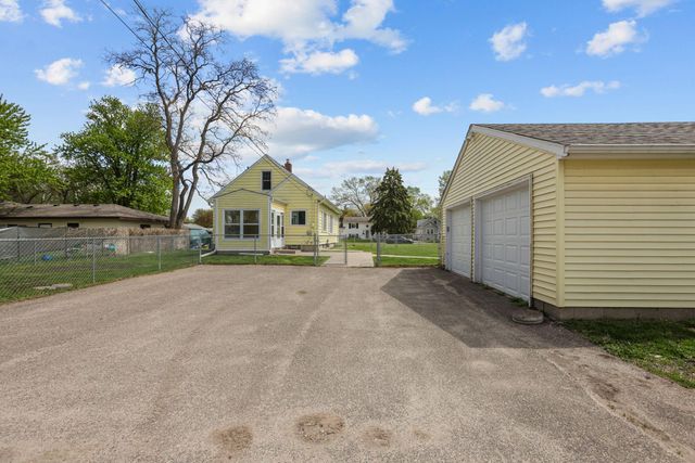 1039 Laurel Avenue, Saint Paul Park, MN 55071