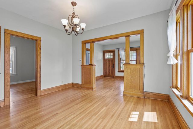1039 Laurel Avenue, Saint Paul Park, MN 55071