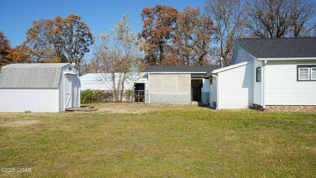 2118 N St Charles Avenue, Joplin, MO 64801