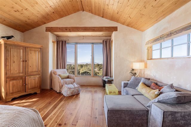 24 & 26 Calle Pia Tixier, Santa Fe, NM 87507