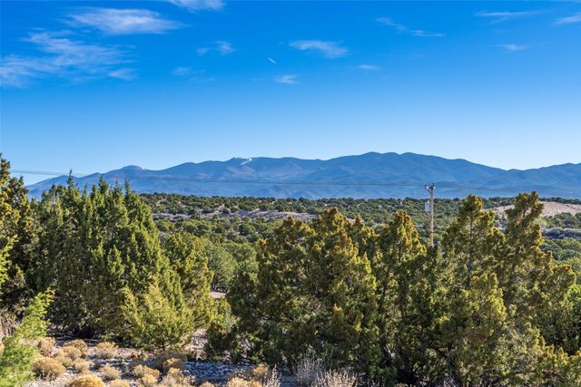 24 & 26 Calle Pia Tixier, Santa Fe, NM 87507