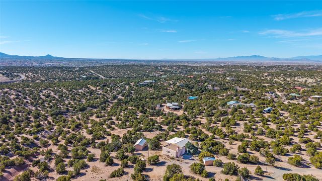 24 & 26 Calle Pia Tixier, Santa Fe, NM 87507