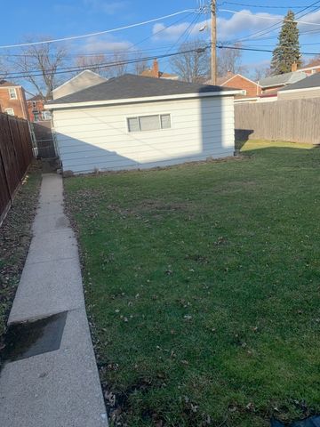 4001 Adams Street, Bellwood, IL 60104