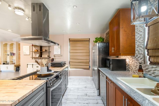 5346 S APACHE Avenue, Sierra Vista, AZ 85650