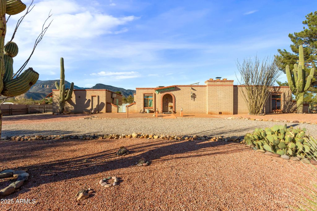 5346 S APACHE Avenue, Sierra Vista, AZ 85650