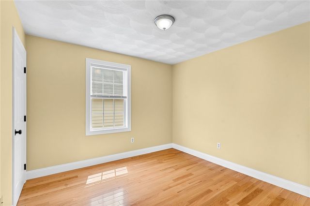 21 Steere Avenue, Providence, RI 02909