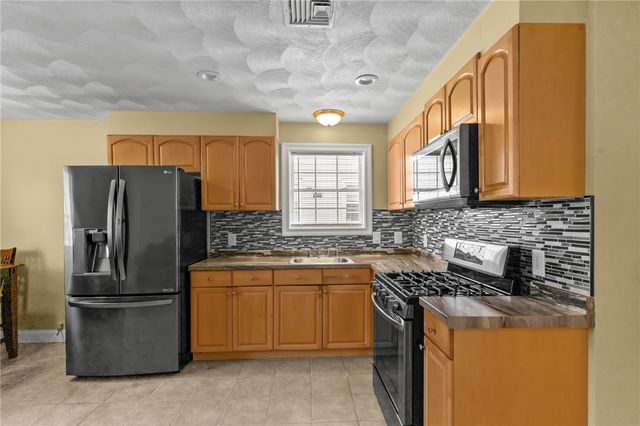 21 Steere Avenue, Providence, RI 02909