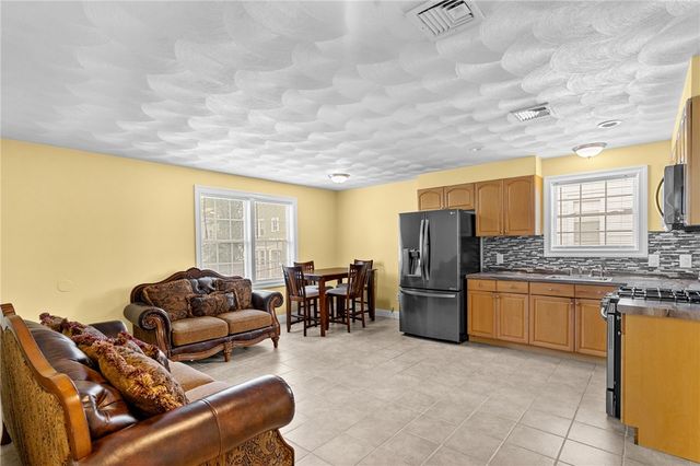 21 Steere Avenue, Providence, RI 02909