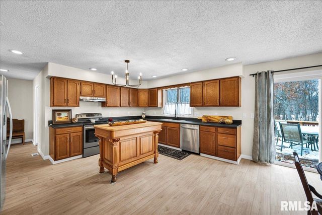 753 SUSAN Drive, Knoxville, IL 61448