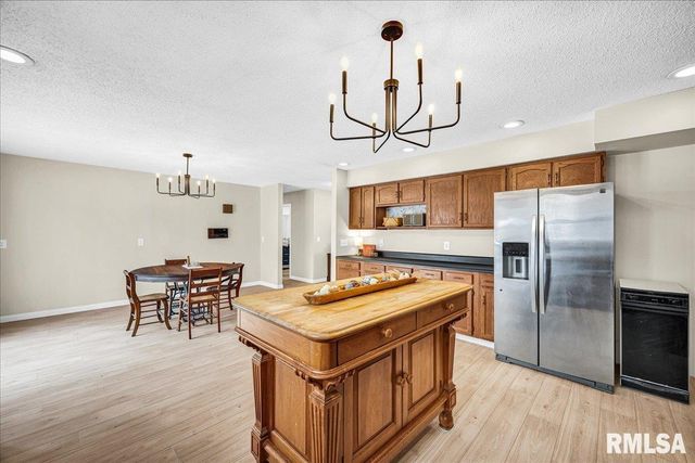 753 SUSAN Drive, Knoxville, IL 61448