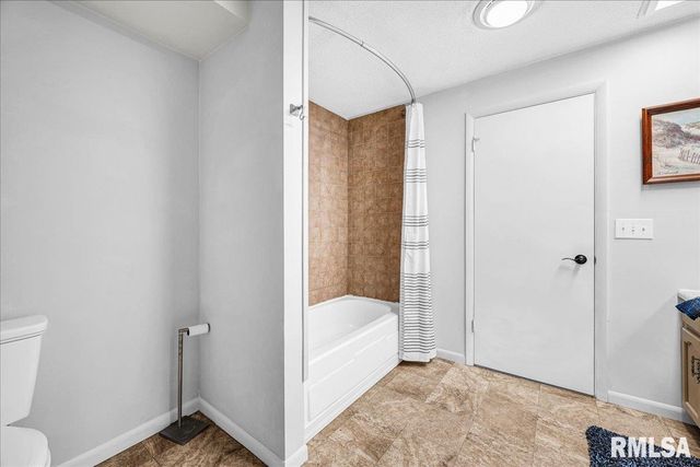 753 SUSAN Drive, Knoxville, IL 61448