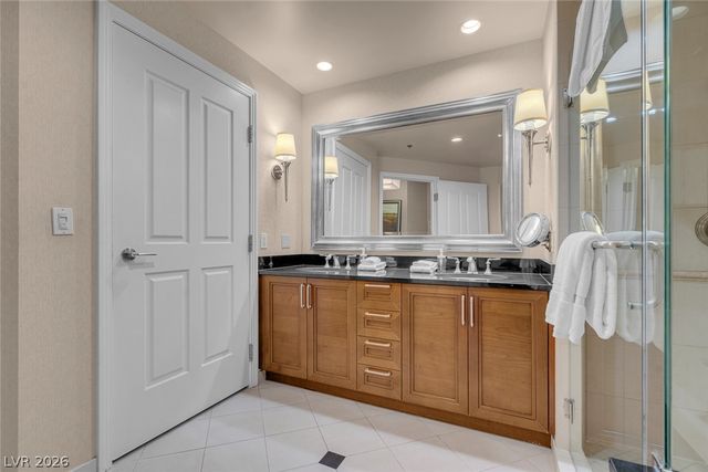125 East Harmon Avenue 3701&3703, Las Vegas, NV 89109