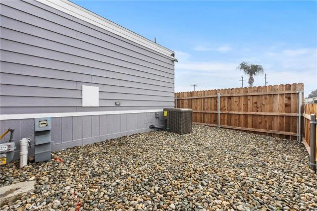 103 Cedarwood, Bakersfield, CA 93308