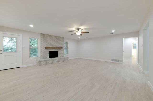 2717 Meadow Green, Bedford, TX 76021