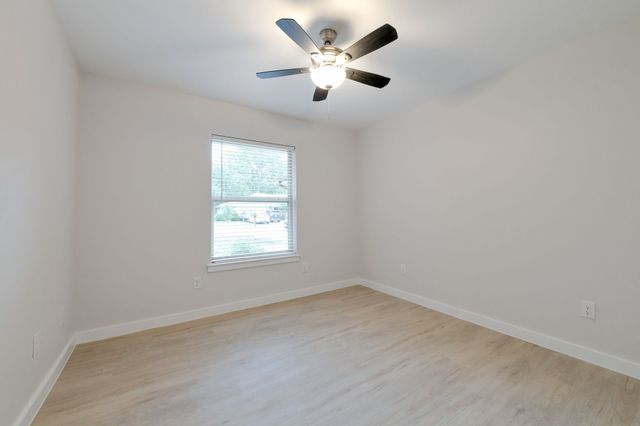 2717 Meadow Green, Bedford, TX 76021