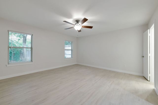 2717 Meadow Green, Bedford, TX 76021