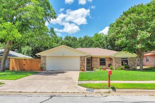 2717 Meadow Green, Bedford, TX 76021
