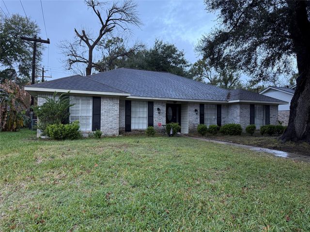 7215 Ridge Oak Drive, Houston, TX 77088