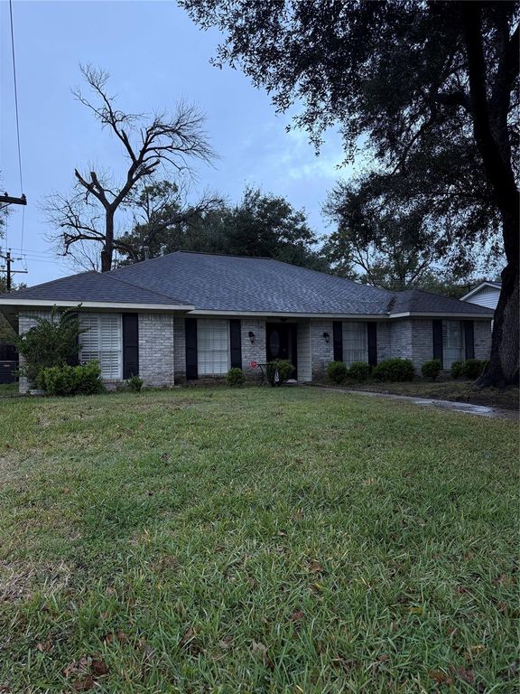 7215 Ridge Oak Drive, Houston, TX 77088