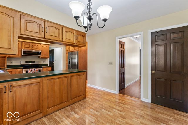 7222 Hampstead Lane, Indianapolis, IN 46256