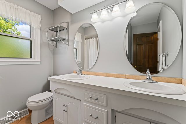 7222 Hampstead Lane, Indianapolis, IN 46256