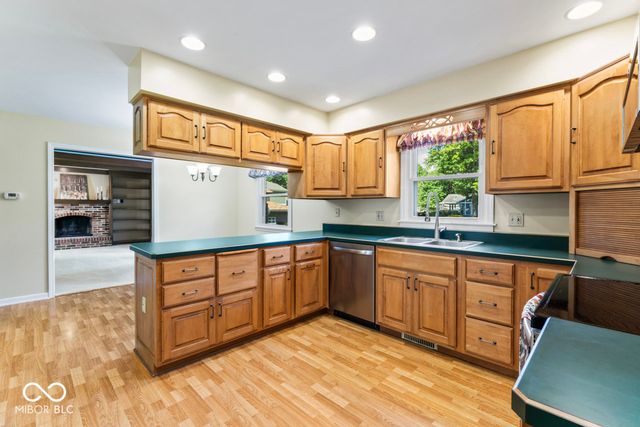 7222 Hampstead Lane, Indianapolis, IN 46256