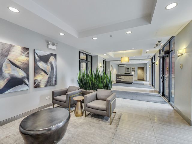 330 N JEFFERSON Street 803, Chicago, IL 60661