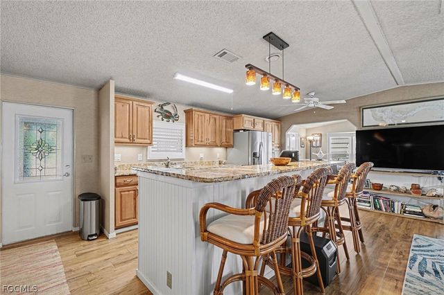 3094 Harpoon LN, St James City, FL 33956