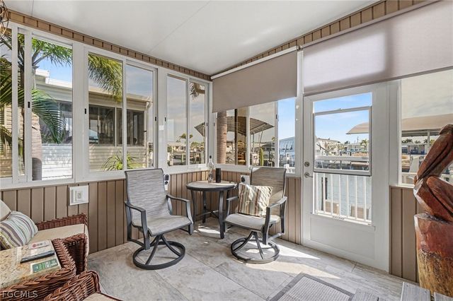 3094 Harpoon LN, St James City, FL 33956