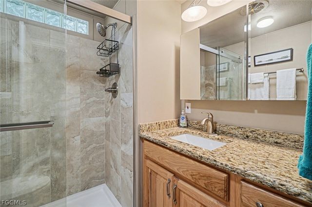 3094 Harpoon LN, St James City, FL 33956