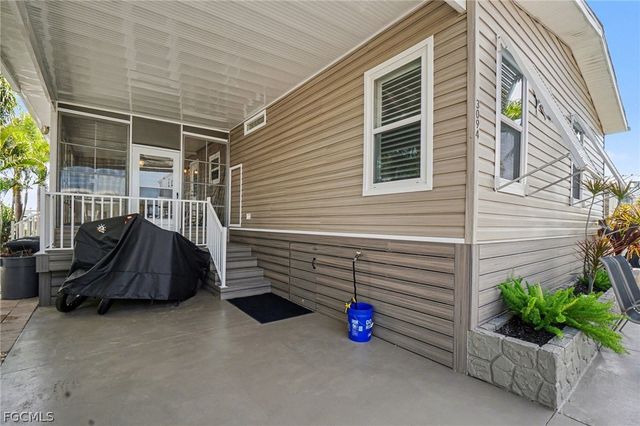 3094 Harpoon LN, St James City, FL 33956