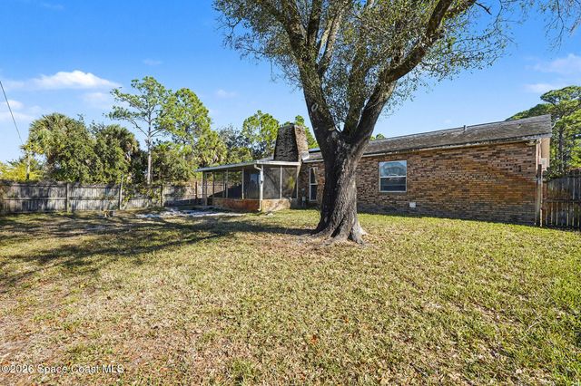 126 Hurtig Avenue NW, Palm Bay, FL 32907