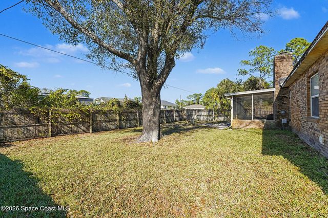 126 Hurtig Avenue NW, Palm Bay, FL 32907