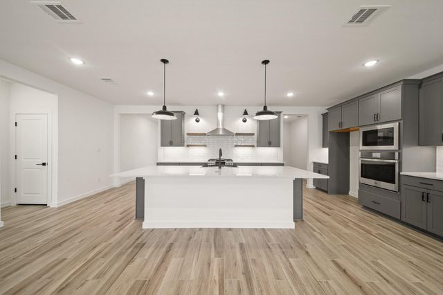 3302 Wickfield Pass Lane, League City, TX 77573