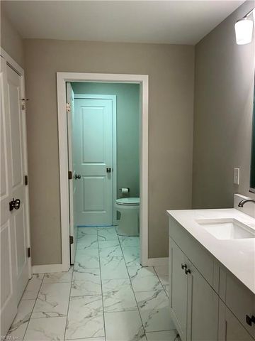 933 Eastfield LN, Newport News, VA 23602