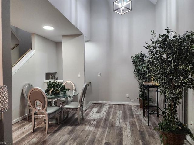 933 Eastfield LN, Newport News, VA 23602