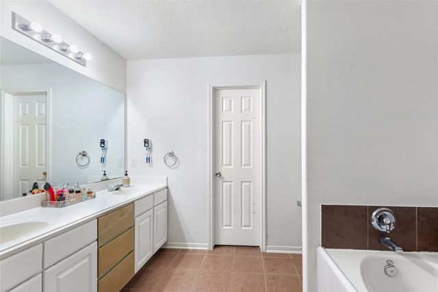4834 Fair Oak Dale Lane, Humble, TX 77346