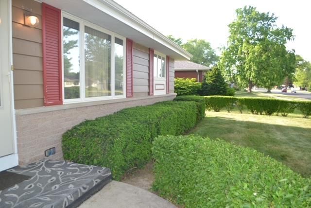 1125 N Pontiac Drive, Janesville, WI 53545