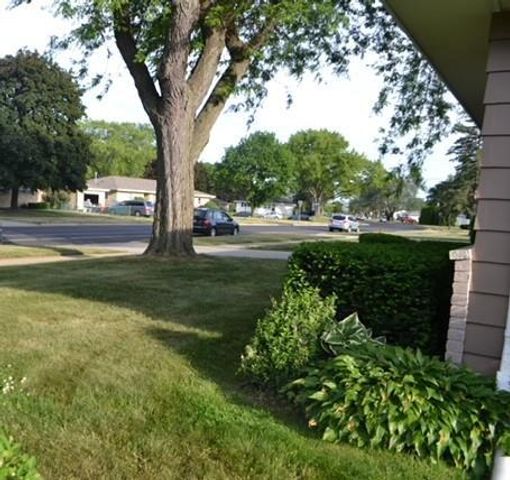 1125 N Pontiac Drive, Janesville, WI 53545