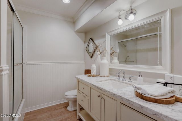 330 W LAWRENCE Road, Phoenix, AZ 85013